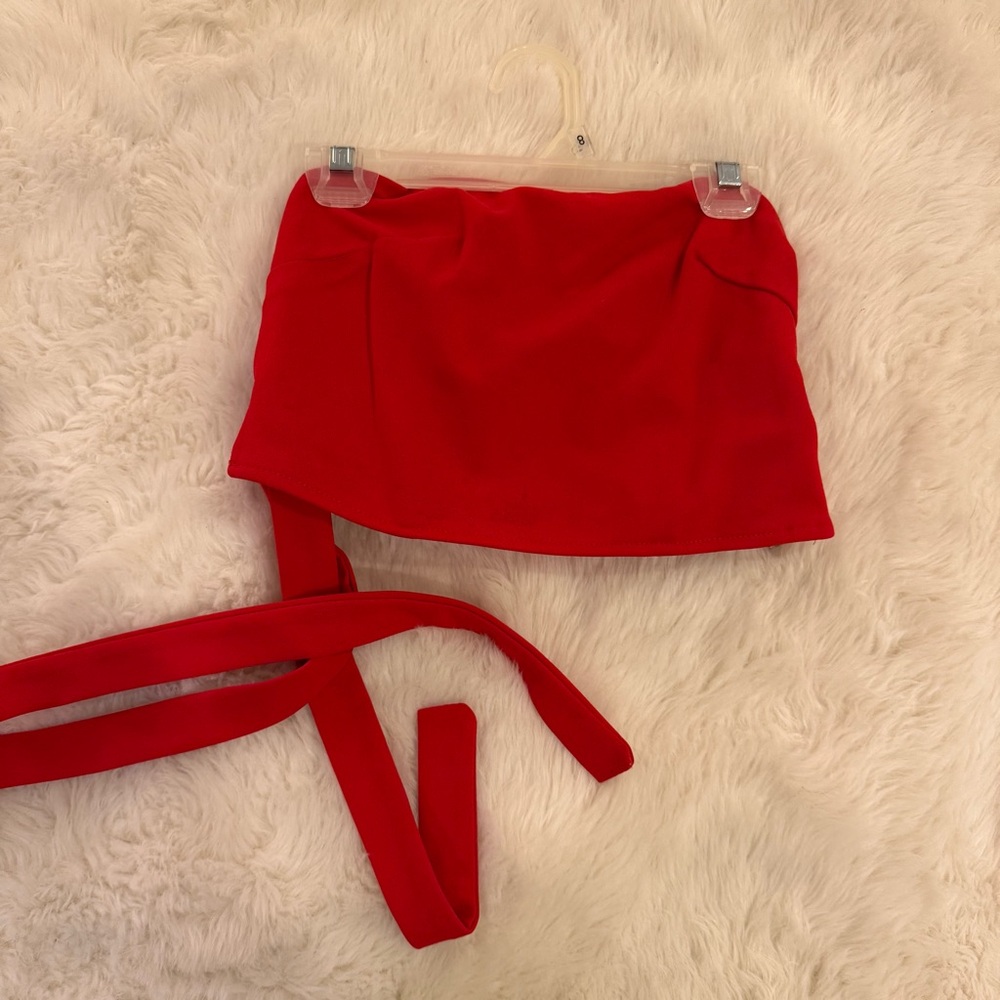 RED STRAPLESS STRAPPY BACK CROP